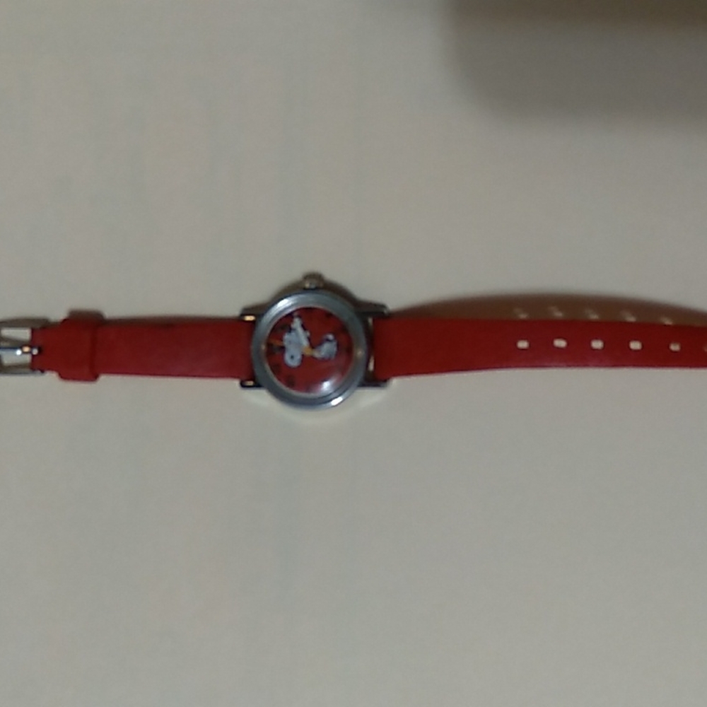 VINTAGE PEANUTS SNOOP WATCH RARE